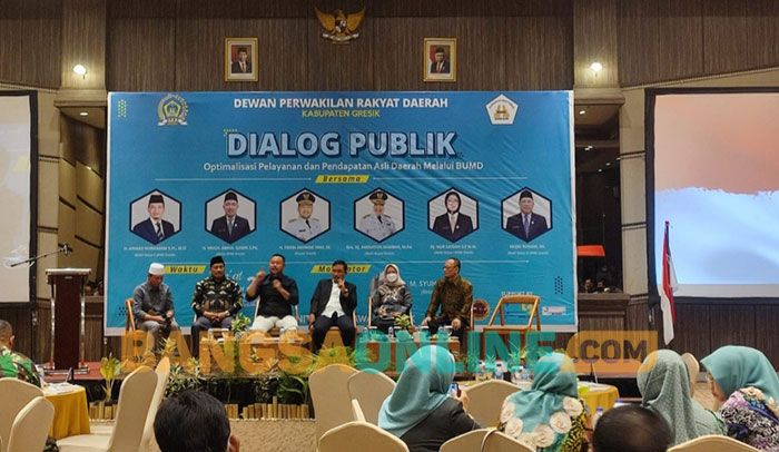 Dialog Publik DPRD-KWG: BUMD Harus Berikan Kontribusi PAD untuk Gresik Dialog Publik DPRD-KWG: BUMD Harus Berikan Kontribusi PAD untuk Gresik