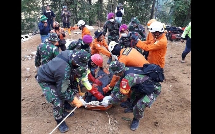 Maksimalkan Evakuasi, Pangkoarmada II Tambah Masa Tanggap Darurat Tambang Emas Maksimalkan Evakuasi, Pangkoarmada II Tambah Masa Tanggap Darurat Tambang Emas