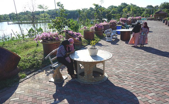 Manfaatkan Barang-Barang Bekas, Begini Tampilan Spot Baru di Mangrove Medokan Sawah Manfaatkan Barang-Barang Bekas, Begini Tampilan Spot Baru di Mangrove Medokan Sawah