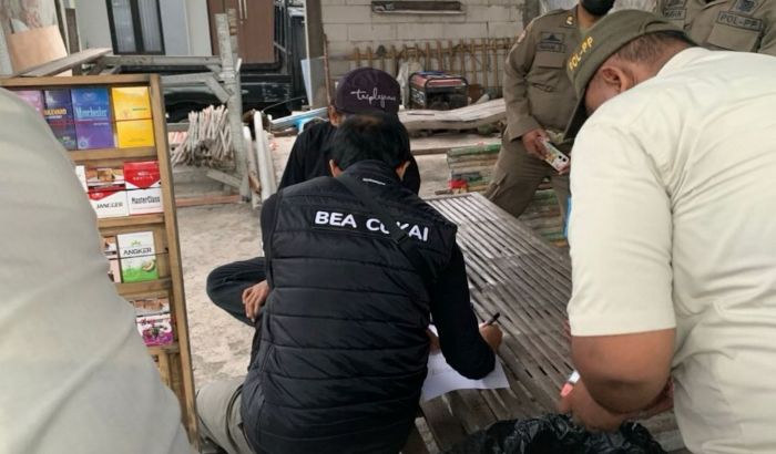 Operasi Gabungan Sita 60 Ribu Batang Rokok Ilegal di Sidoarjo