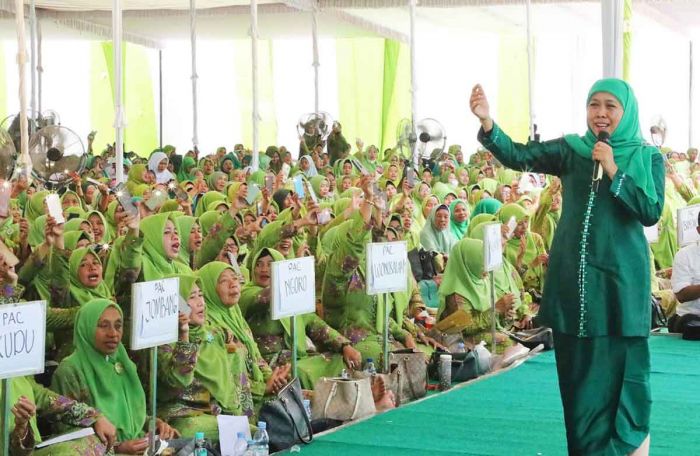 Gubernur Khofifah Ajak 15 Ribu Muslimat NU di Jombang Bersyukur Lewat Dzikir dan Sholawat