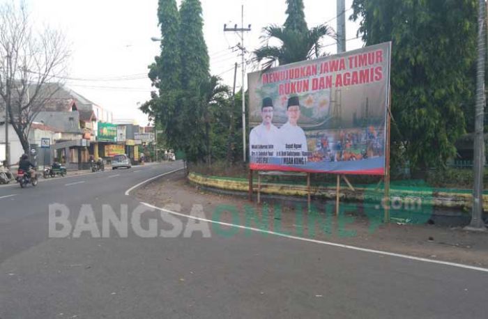 Baliho Gus Ipul - Kanang Terpampang di Sejumlah Titik di Jombang Baliho Gus Ipul - Kanang Terpampang di Sejumlah Titik di Jombang