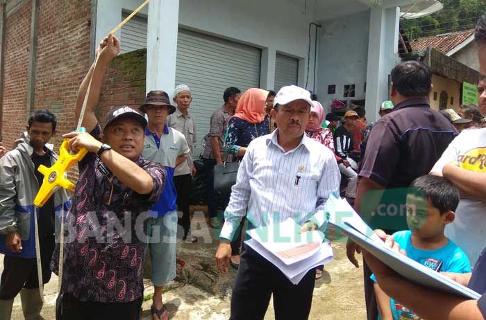 Sidang PS Sengketa Lahan Pasar Tulakan Diwarnai Kegaduhan Sidang PS Sengketa Lahan Pasar Tulakan Diwarnai Kegaduhan