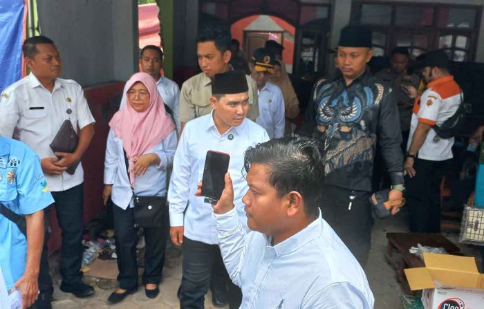 Bupati Mojokerto Terpilih Tegaskan Bantuan untuk Korban Terdampak Ledakan di Sumolawang Bupati Mojokerto Terpilih Tegaskan Bantuan untuk Korban Terdampak Ledakan di Sumolawang