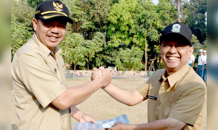 SMAN 1 Puri Sabet Dua Trofi Kadarkum SMAN 1 Puri Sabet Dua Trofi Kadarkum