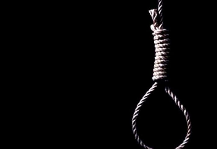 Warga Wonokasian Sidoarjo Ditemukan Tewas Gantung Diri Warga Wonokasian Sidoarjo Ditemukan Tewas Gantung Diri