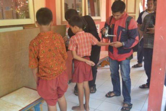 Guru Main Pukul, Dua Siswa Memar