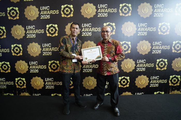 Pemkab Kediri Diganjar Penghargaan dari Menko PM dalam UHC Awards 2026