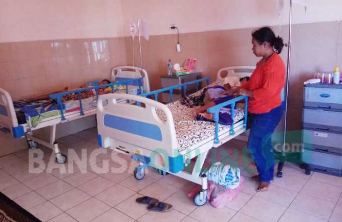 42 Warga Selorejo Blitar Keracunan Es Dawet, 14 Orang Masih Dirawat di Puskesmas 42 Warga Selorejo Blitar Keracunan Es Dawet, 14 Orang Masih Dirawat di Puskesmas