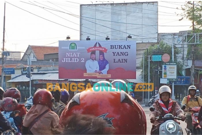 Sebar Baliho Gus Yani-Bu Min, IWNU Gresik Dukung Sebar Baliho Gus Yani-Bu Min, IWNU Gresik Dukung