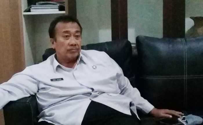 Regulasi Belum Jelas, Masih Banyak Toko Kelontong di Banyuwangi yang Jual Minol Regulasi Belum Jelas, Masih Banyak Toko Kelontong di Banyuwangi yang Jual Minol