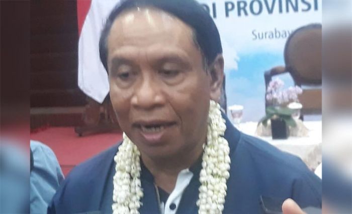 Zainudin Amali dan Khofifah Terima PWI Jatim Award 2020 Zainudin Amali dan Khofifah Terima PWI Jatim Award 2020