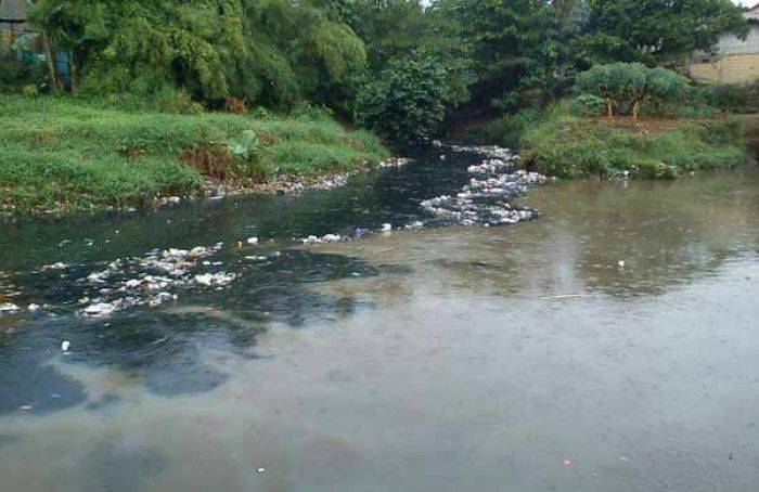 Industri Berlomba Cemari Brantas Selama Musim Kemarau Industri Berlomba Cemari Brantas Selama Musim Kemarau