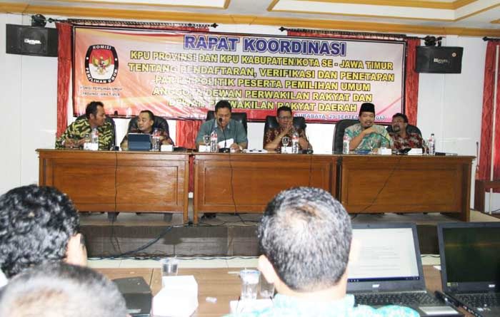 KPU Jatim Undang Parpol Ikuti Sosialisasi Verifikasi Parpol Peserta Pemilu KPU Jatim Undang Parpol Ikuti Sosialisasi Verifikasi Parpol Peserta Pemilu