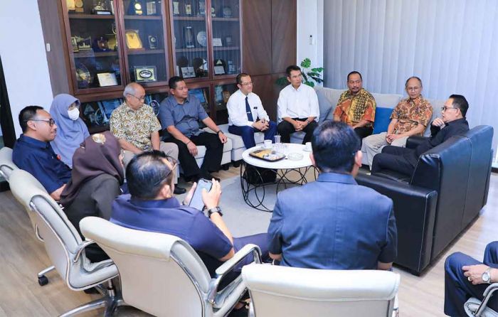 Pj Gubernur Jatim Apresiasi FGD Kebijakan Kenaikan CHT Pj Gubernur Jatim Apresiasi FGD Kebijakan Kenaikan CHT