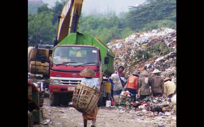 Pemkab Harus Siapkan Lahan TPAS Pengganti Ngipik Pemkab Harus Siapkan Lahan TPAS Pengganti Ngipik