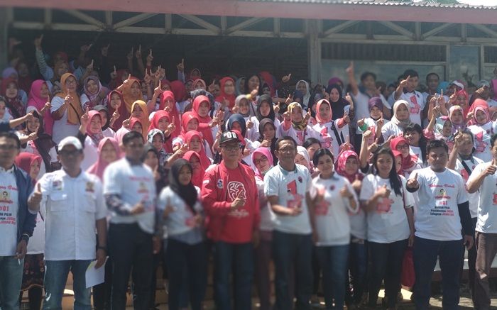 Johan Budi: Presiden Jokowi akan Luncurkan Tiga Program Pro Rakyat Johan Budi: Presiden Jokowi akan Luncurkan Tiga Program Pro Rakyat