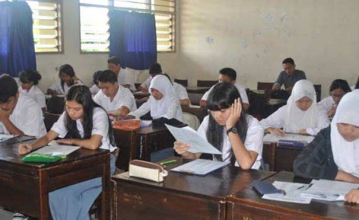 Mulai Oktober, 13 Sekolah di Blitar Resmi Diambil Alih Provinsi Mulai Oktober, 13 Sekolah di Blitar Resmi Diambil Alih Provinsi