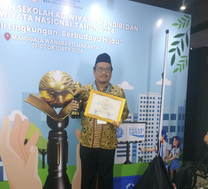 MAN 1 Tuban Raih Penghargaan Adiwiyata Mandiri 2024 dari Kementerian LHK MAN 1 Tuban Raih Penghargaan Adiwiyata Mandiri 2024 dari Kementerian LHK