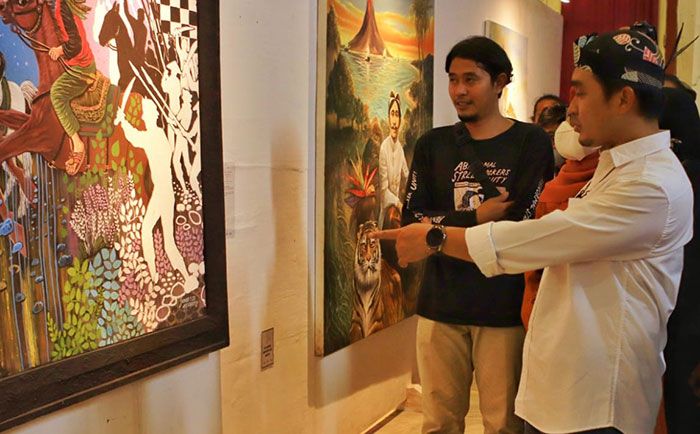 Wakil Wali Kota Hadiri Pameran Seni Gandheng Renteng dan Pasuruan Clothing Carnival Wakil Wali Kota Hadiri Pameran Seni Gandheng Renteng dan Pasuruan Clothing Carnival