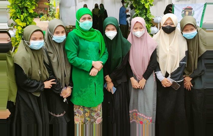 Khofifah Sebut Dirinya Tak Pernah Terputus dengan PPP: Saya Dibesarkan PPP Khofifah Sebut Dirinya Tak Pernah Terputus dengan PPP: Saya Dibesarkan PPP