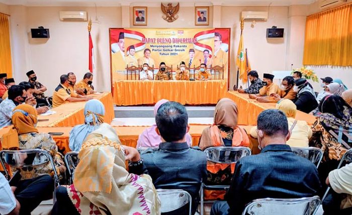 Hadiri Rapat Pleno Golkar Gresik, Gus Yani Ajak Sukseskan Program Nawa Karsa Hadiri Rapat Pleno Golkar Gresik, Gus Yani Ajak Sukseskan Program Nawa Karsa