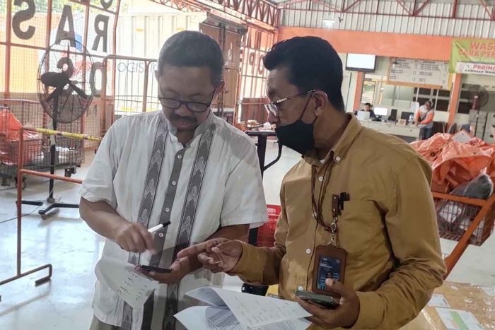 Jelang Lebaran, Kantor Pos Kediri Catat Pengiriman Uang yang Masuk dari Migran Hampir Rp2 Miliar Jelang Lebaran, Kantor Pos Kediri Catat Pengiriman Uang yang Masuk dari Migran Hampir Rp2 Miliar