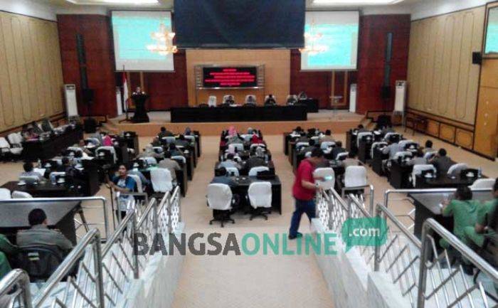 DPRD Jombang Iuran 100 Ribuan Tiap Kunker, Anggota Sebut untuk DPRD Jombang Iuran 100 Ribuan Tiap Kunker, Anggota Sebut untuk