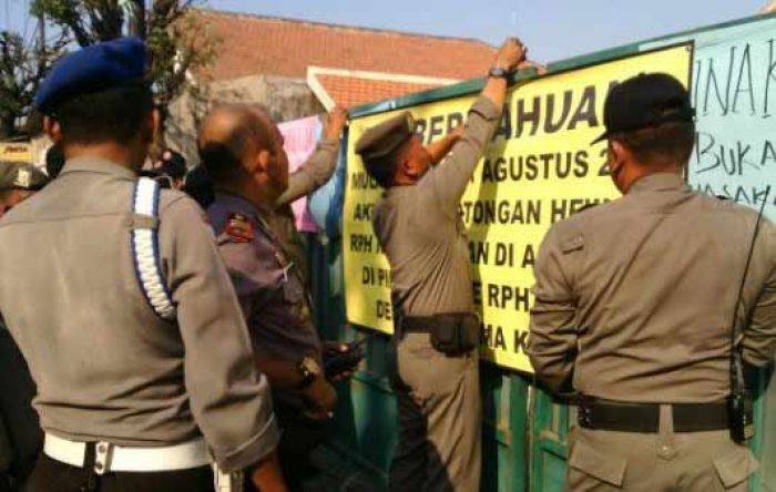 Jagal Sapi Minta Dispensasi, DP3 Sidoarjo: Tak Mau, Silahkan Pindah ke Surabaya dan Pasuruan Jagal Sapi Minta Dispensasi, DP3 Sidoarjo: Tak Mau, Silahkan Pindah ke Surabaya dan Pasuruan