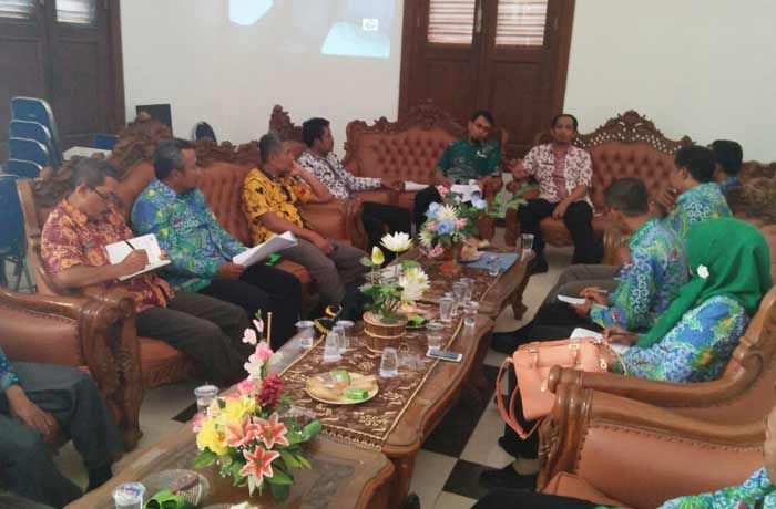 Minta Naik Gaji, PPDI Tuban Datangi Kantor Dispemas KB Minta Naik Gaji, PPDI Tuban Datangi Kantor Dispemas KB