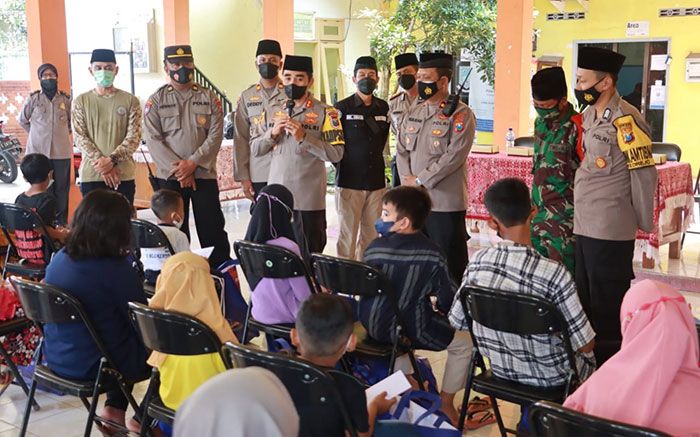 Jumat Barokah, Polres Mojokerto Kota Gelar Bakti Sosial untuk Yatim Piatu