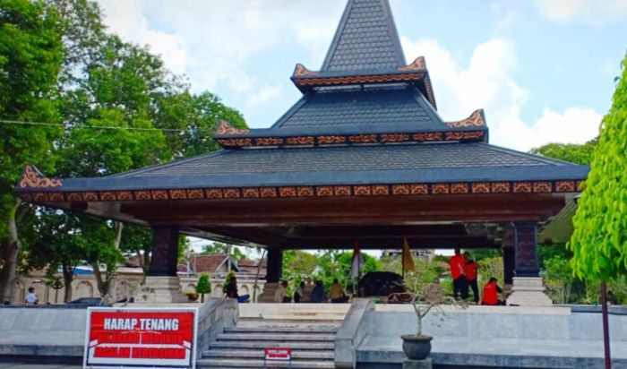 Makam Bung Karno Tetap Buka di Tengah Mewabahnya Virus Corona, ini Alasannya Makam Bung Karno Tetap Buka di Tengah Mewabahnya Virus Corona, ini Alasannya