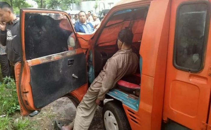 Leher Terlilit Tali, Sopir Angkot di Batu - Selecta Ditemukan Tak Bernyawa Leher Terlilit Tali, Sopir Angkot di Batu - Selecta Ditemukan Tak Bernyawa