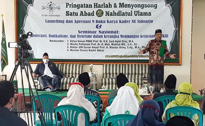 Di Seminar PCNU Sidoarjo, Mantan Teroris Nasir Abbas Bagi Kiat Cegah Radikalisme Di Seminar PCNU Sidoarjo, Mantan Teroris Nasir Abbas Bagi Kiat Cegah Radikalisme