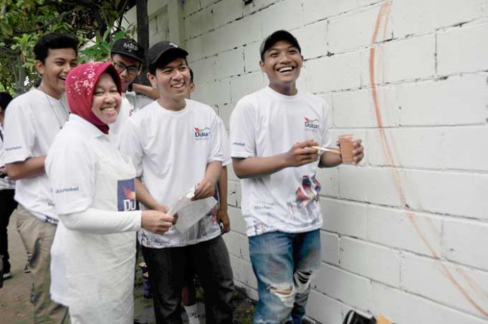 Tembok di Sepanjang THP Kenjeran jadi Hiasan Mural, Risma Pengen Surabaya jadi Wisata Mural Tematik