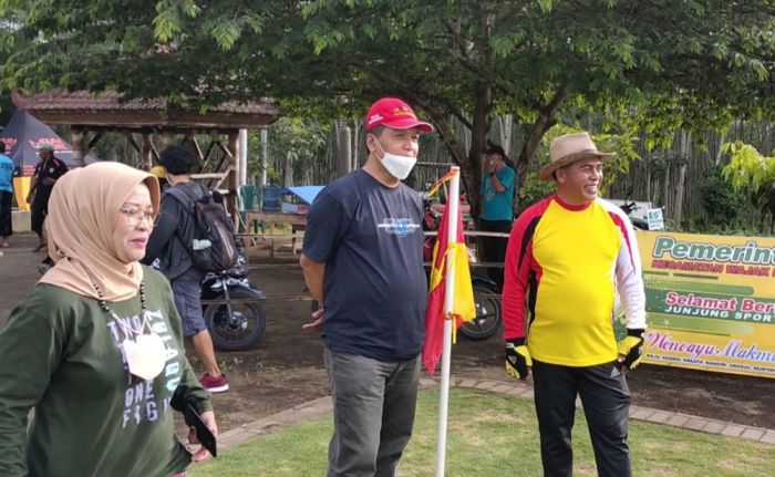 Festival Sepak Bola Wonoayu Cup Diikuti Peserta dari Berbagai Daerah Festival Sepak Bola Wonoayu Cup Diikuti Peserta dari Berbagai Daerah