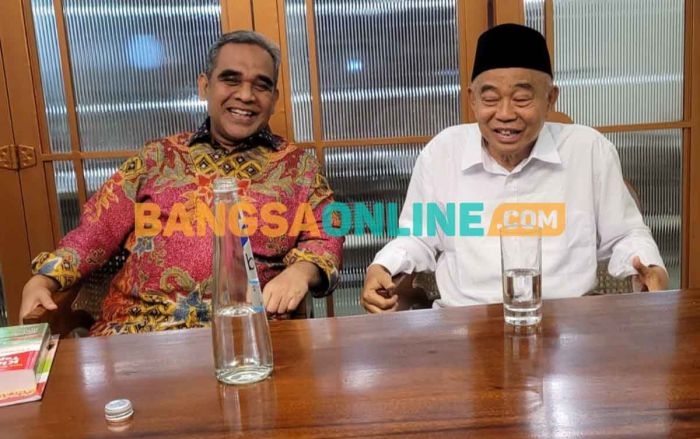 Gerindra Serahkan Surat Tugas pada Gus Barra, Ada 6 Amanah yang Harus Dilaksanakan Gerindra Serahkan Surat Tugas pada Gus Barra, Ada 6 Amanah yang Harus Dilaksanakan