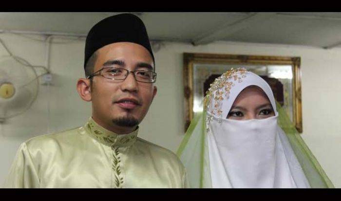Peristri 13 Wanita, Ustadz Muda Razis Ismail Dikenai Enam Tuduhan Langgar Syariah Peristri 13 Wanita, Ustadz Muda Razis Ismail Dikenai Enam Tuduhan Langgar Syariah