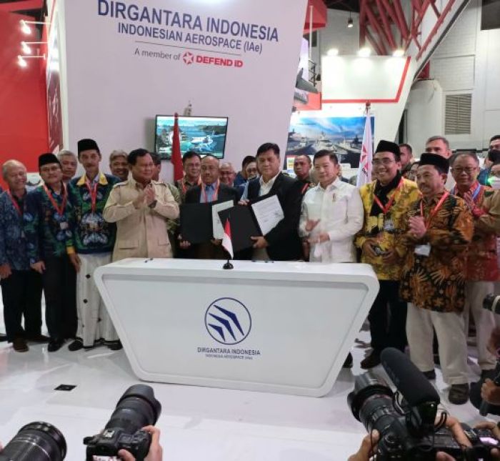 Luar Biasa! Komunitas Nahdliyin Beli 11 Pesawat N219, Disaksikan Menhan Prabowo Luar Biasa! Komunitas Nahdliyin Beli 11 Pesawat N219, Disaksikan Menhan Prabowo