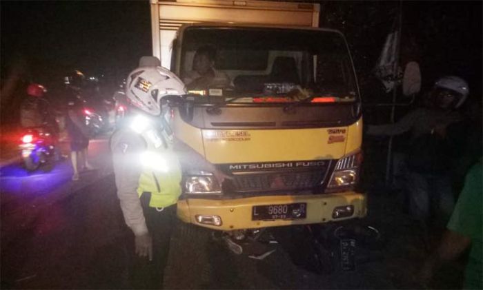 Senggolan Sesama Motor, Warga Jombang Tewas Disambar Truk di Raya Jatikalang Sidoarjo Senggolan Sesama Motor, Warga Jombang Tewas Disambar Truk di Raya Jatikalang Sidoarjo