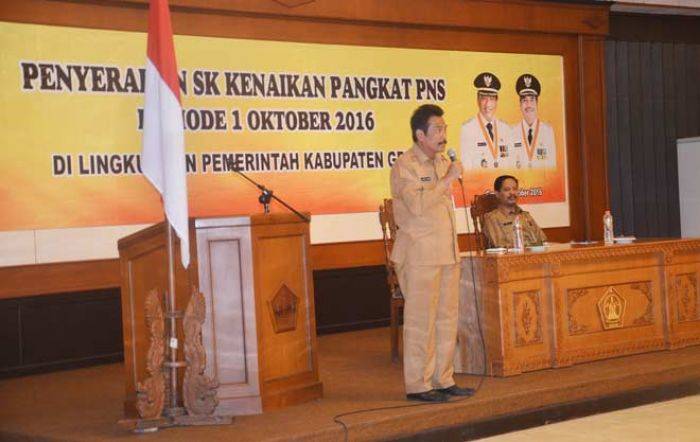 400 PNS Pemkab Gresik Naik Pangkat 400 PNS Pemkab Gresik Naik Pangkat