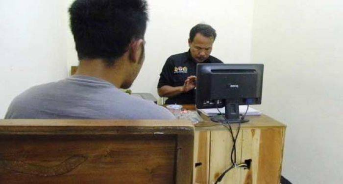 Cerita Maling Penggasak Uang 3 M di Ngawi, Istrinya Nangis karena Tahu Itu Uang Haram Cerita Maling Penggasak Uang 3 M di Ngawi, Istrinya Nangis karena Tahu Itu Uang Haram