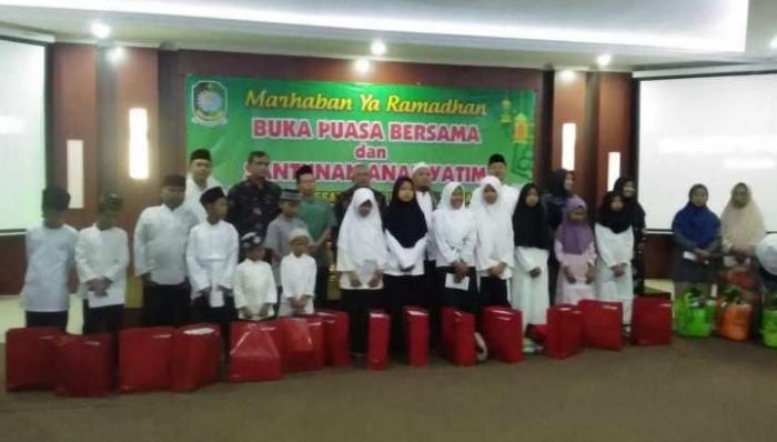 Safari Ramadan, BPKAD Banyuwangi Santuni Anak Yatim