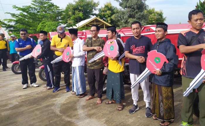 Program Ecopesantren, Bupati Pamekasan Serahkan Bantuan Motor Roda Tiga untuk 6 Pesantren