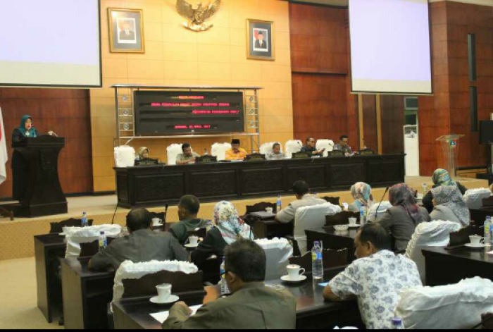 Rapat Paripurna DPRD Jombang, Fraksi Sampaikan PU tentang Raperda Partisipatif
