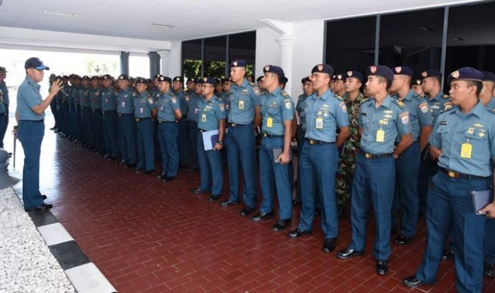 Pangkoarmada II Arahkan para Komandan KRI untuk Penuhi Tugas dan Kewajiban Dengan Profesional Pangkoarmada II Arahkan para Komandan KRI untuk Penuhi Tugas dan Kewajiban Dengan Profesional