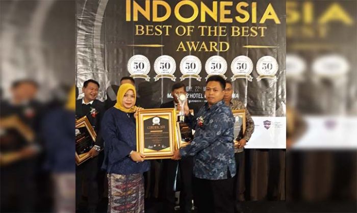 Koordinator Hukum Khofifah Terpilih sebagai Pengacara Terbaik Nasional Koordinator Hukum Khofifah Terpilih sebagai Pengacara Terbaik Nasional