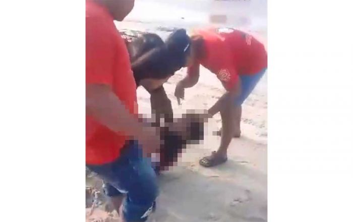 Viral Aksi Pengeroyokan di Pantai Semilir Tuban, Kades Janji Tak Terulang Kembali Viral Aksi Pengeroyokan di Pantai Semilir Tuban, Kades Janji Tak Terulang Kembali