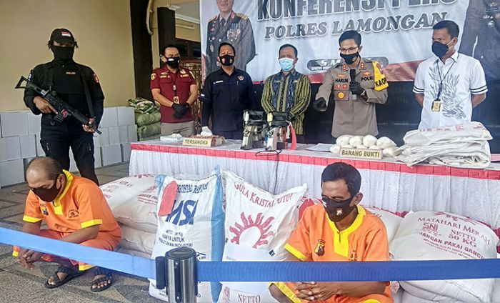 Polres Lamongan Ringkus Dua Orang Pengedar Gula Kristal Rafinasi Polres Lamongan Ringkus Dua Orang Pengedar Gula Kristal Rafinasi