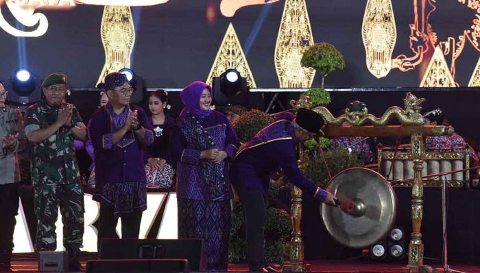 Mahakarya Power of Java Meriahkan Hari Jadi Kota Kediri ke-1.146 di Memorial Park Mahakarya Power of Java Meriahkan Hari Jadi Kota Kediri ke-1.146 di Memorial Park